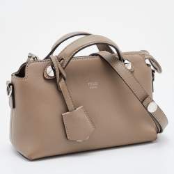 مملوكة مسبقًا Fendi Beige Leather Micro By The Way Crossbody Bag