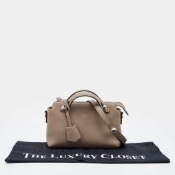 مملوكة مسبقًا Fendi Beige Leather Micro By The Way Crossbody Bag