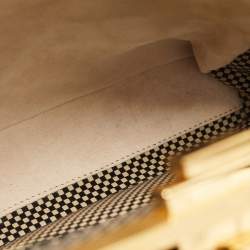 مملوكة مسبقًا حقيبة فندى بيكابو متوسطة يد علوية جلد بنفسجي