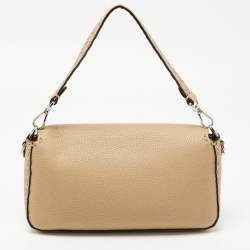 Pre Owned حقيبة كتف فندي  باغيت جلد وكانفاس مقوى لامع FF بيضاء