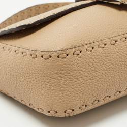 Pre Owned حقيبة كتف فندي  باغيت جلد وكانفاس مقوى لامع FF بيضاء