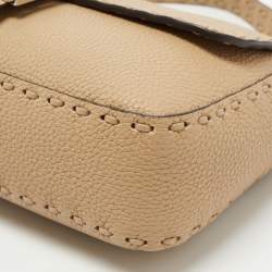 Pre Owned حقيبة كتف فندي  باغيت جلد وكانفاس مقوى لامع FF بيضاء