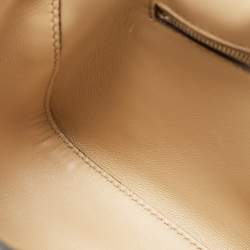 Pre Owned حقيبة كتف فندي  باغيت جلد وكانفاس مقوى لامع FF بيضاء