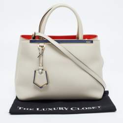 Pre Owned  حقيبة يد فندي ميني 2جور صغيرة جلد بيج