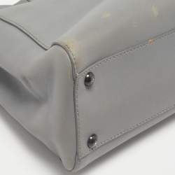 مملوكة مسبقًا Fendi Grey Leather Medium Peekaboo Top Handle Bag