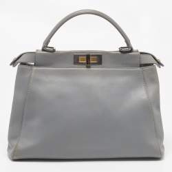 مملوكة مسبقًا Fendi Grey Leather Medium Peekaboo Top Handle Bag