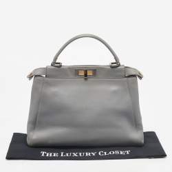 مملوكة مسبقًا Fendi Grey Leather Medium Peekaboo Top Handle Bag