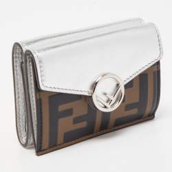 مملوكة مسبقًا Fendi Silver/Tobacco Zucca Leather Micro F Trifold Wallet