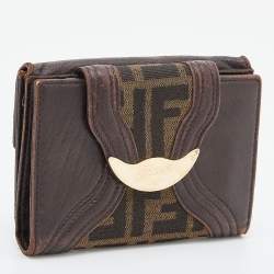 مملوكة مسبقًا محفظة فندي كومباكت كانفاس مقوى زوكا بنية/ بيج