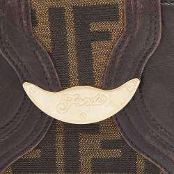 مملوكة مسبقًا محفظة فندي كومباكت كانفاس مقوى زوكا بنية/ بيج