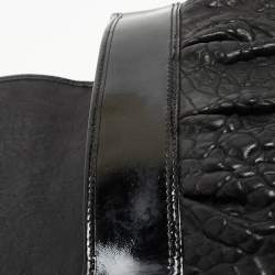 Pre Owned Fendi Black Pebbled Leather B Bag