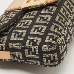 Pre Owned حقيبة كتف فندي ميني باغويت فاتيغو كانفاس زوكينو بيج/ خضراء