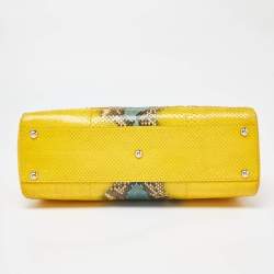 مملوكة مسبقًا Fendi Yellow Python Medium Peekaboo Top Handle Bag