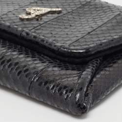 مملوكة مسبقًا Fendi Black Ayers Flap Clutch
