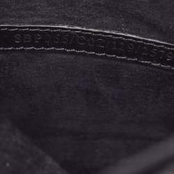 مملوكة مسبقًا Fendi Black Ayers Flap Clutch