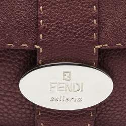 مملوكة مسبقًا حقيبة كتف فندي سيليريا جلد رومان بني فاتح بقلاب 