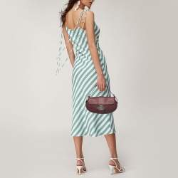 مملوكة مسبقًا حقيبة كتف فندي سيليريا جلد رومان بني فاتح بقلاب 