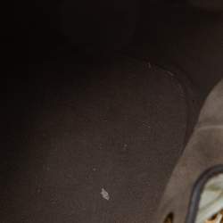 مملوكة مسبقًا حقيبة باكيت فندي x فيلا مون تريزور جلد أبيض