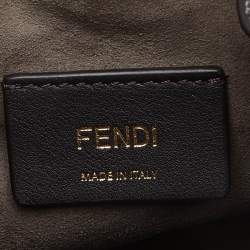 مملوكة مسبقًا حقيبة باكيت فندي x فيلا مون تريزور جلد أبيض