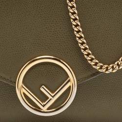 Pre Owned محفظة بسلسلة فندي جلد أخضر زيتوني مزينة شعار الماركة حرف أف