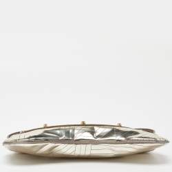 مملوكة مسبقًا Fendi Gold Laminated Leather Vanity Mirror Clutch