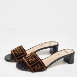 Pre Owned Fendi Brown Zucca Velvet Slide Sandals Size 39
