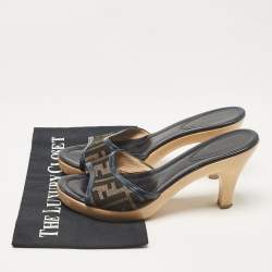 Pre Owned Fendi Brown Canvas and Patent Leather Zucca Slide Sandals Size 39