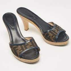 Pre Owned Fendi Brown Canvas and Patent Leather Zucca Slide Sandals Size 39