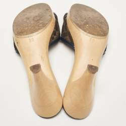 Pre Owned Fendi Brown Canvas and Patent Leather Zucca Slide Sandals Size 39