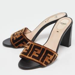 Pre Owned Fendi Beige Velvet FF Slide Sandals Size 38.5