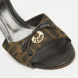 Pre Owned Fendi Brown Zucca Canvas Slide Sandals Size 41