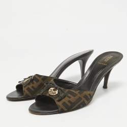 Pre Owned Fendi Brown Zucca Canvas Slide Sandals Size 41