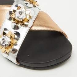 Pre Owned Fendi Silver/Gold Leather Flowerland Studded Criss Cross Flat Slide Sandals Size 39