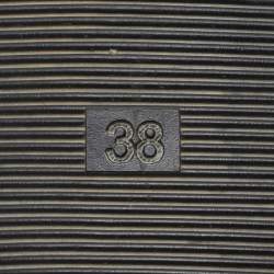 مملوكة مسبقًا Fendi Black Patent Leather Thong Flat Sandals Size 38.5