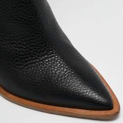 مملوكة مسبقًا Fendi Black/Beige Zucca Fabric And Leather Colibri Knee Length Boots Size 38