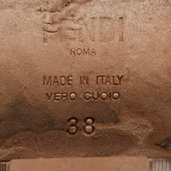 مملوكة مسبقًا Fendi Black/Beige Zucca Fabric And Leather Colibri Knee Length Boots Size 38