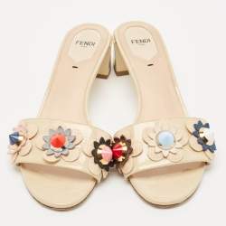 Fendi Cream Patent Leather Flower Embellished Slide Sandals Size 39