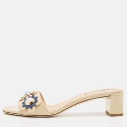 Fendi Cream Patent Leather Flower Embellished Slide Sandals Size 39