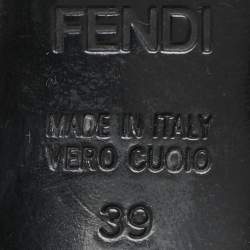 Pre Owned حذاء كعب عالي فندي جلد لمّاع أسود بكعب منصة مقاس 39