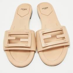 مملوكة مسبقًا Fendi Beige Leather FF Flat Slides Size 39.5