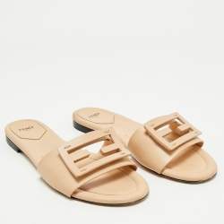 مملوكة مسبقًا Fendi Beige Leather FF Flat Slides Size 39.5