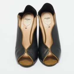 Pre Owned Fendi Two Tone Leather Scallop Lined Peep Toe Pumps Size 40