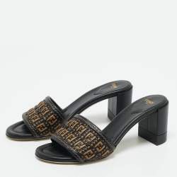 Pre Owned Fendi Black/Brown FF Interlace Leather Slide Sandals Size 38