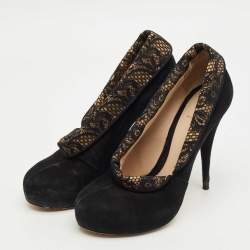 Pre Owned Fendi Black Lace and Suede Envelope Pumps Size 38.5