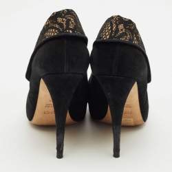Pre Owned Fendi Black Lace and Suede Envelope Pumps Size 38.5