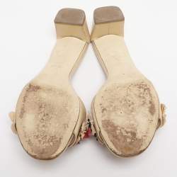 Pre Owned صندل سلايدز فندي كعب عريض جلد لامع بيج مزين بزهور مقاس 37.5