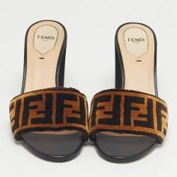 Pre Owned Fendi Black/Brown FF Velvet Slide Sandals Size 39