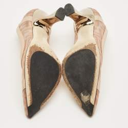 مملوكة مسبقًا Fendi Light Beige/Brown Zucca Mesh and Leather Colibri Pointed Toe Pumps Size 38