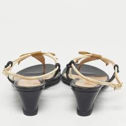 Pre Owned Fendi Tri-Color Patent Leather Bow Thong Wedge Sandals Size 38.5