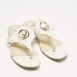 Pre Owned Fendi Off White Leather Thong Flat Sandals Size 38